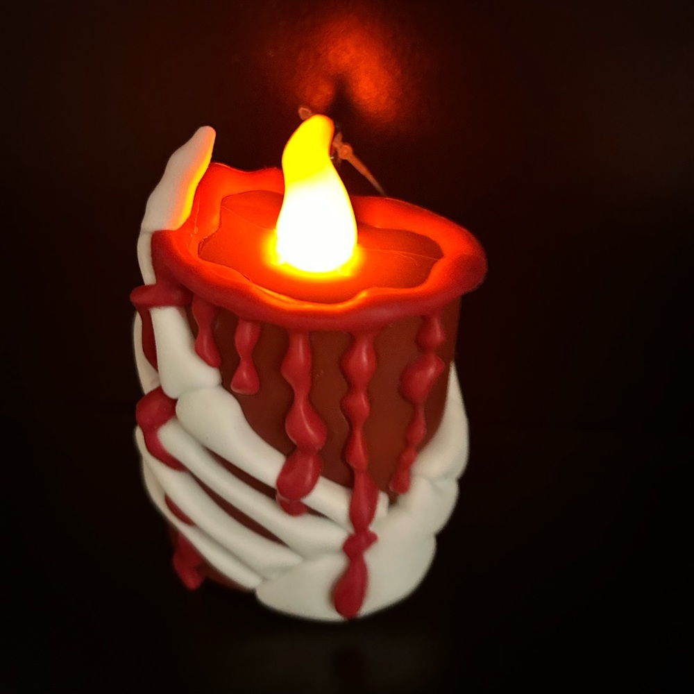 Bath and Body Works Skelton with light up candle Pocketbac holder 2023 NWT